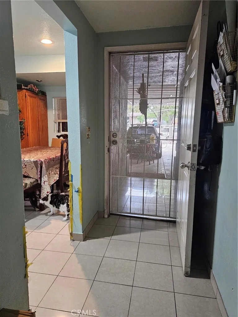 12036 Street Jouett Street, Sylmar, California 91342 home-pic-2